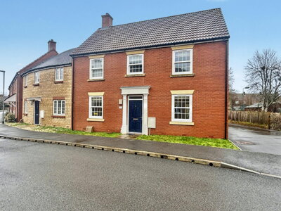 Property on Long Orchard Way, TA12 6FA