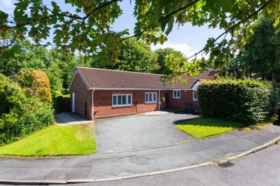 Property on Gregson Way, PR2 8WY