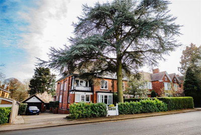 Property on Ferriby Road, HU13 0HU