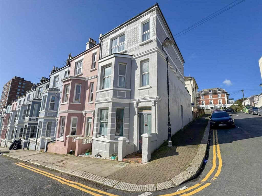 Property main image
