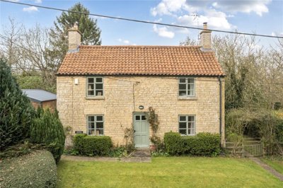 Property on NG33 4DZ