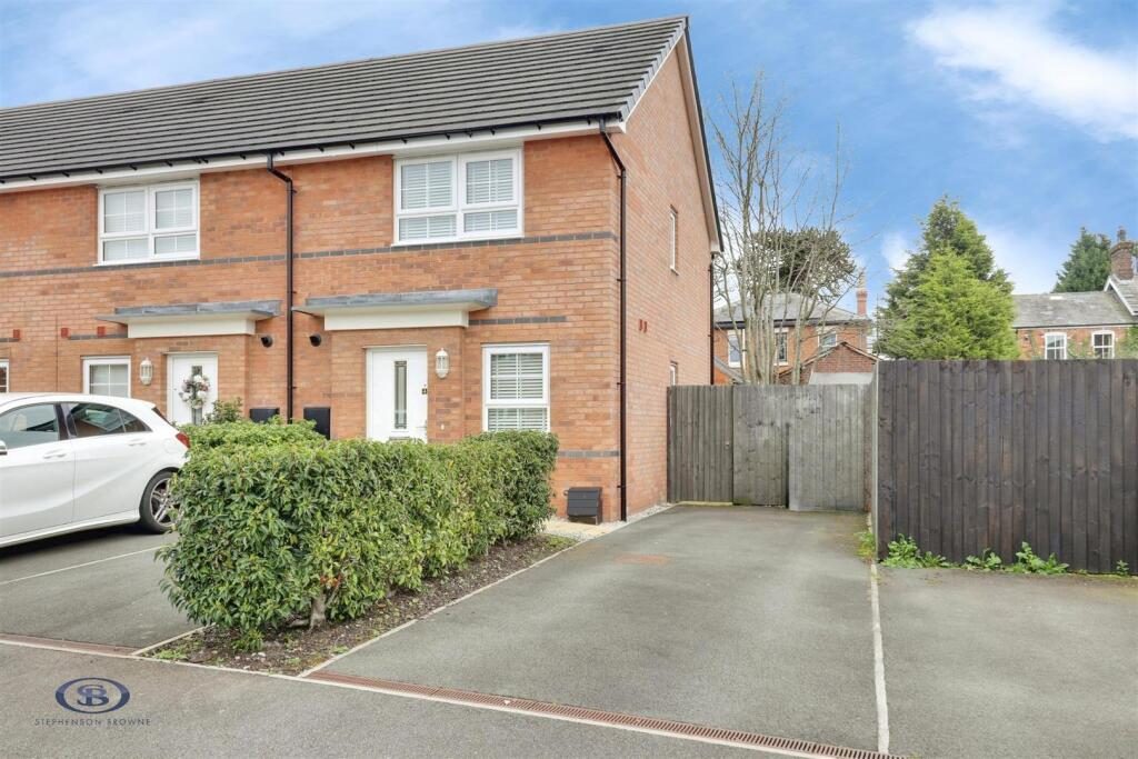 Terraced House