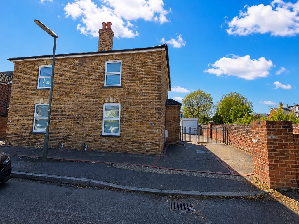 Property main image