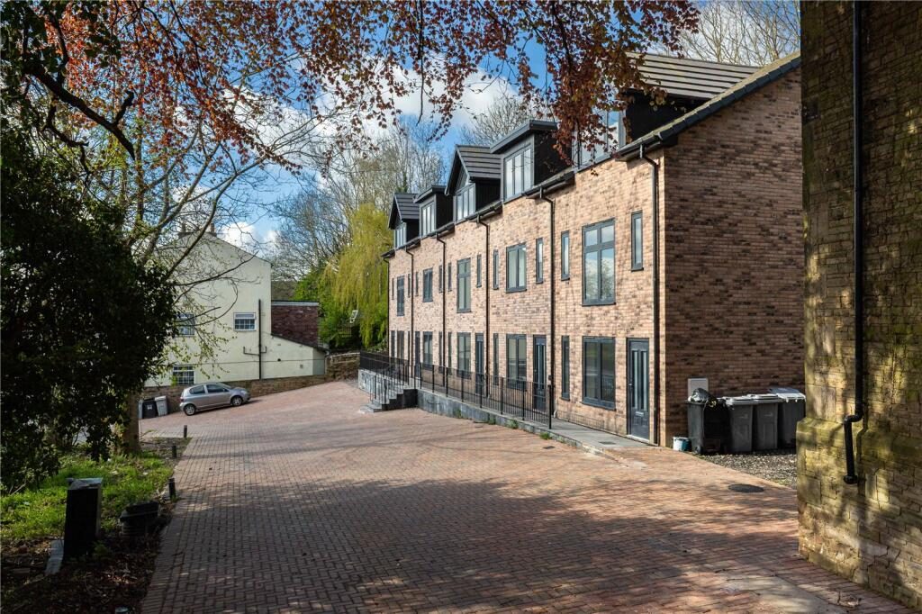 Terraced House