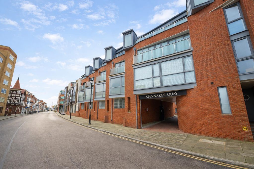 Property main image
