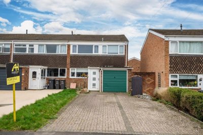 Property on SP10 3BP