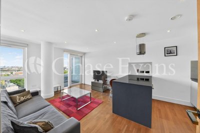 Property on Whitechapel High Street, E1 7AQ