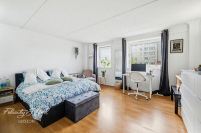 Property on Battersea Park Road, SW11 4LD