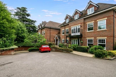 Property on Watford Road, WD7 8HH