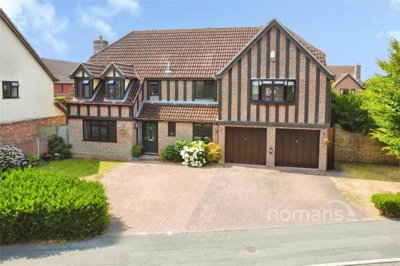 Property on Raeburn Way, GU47 0FH