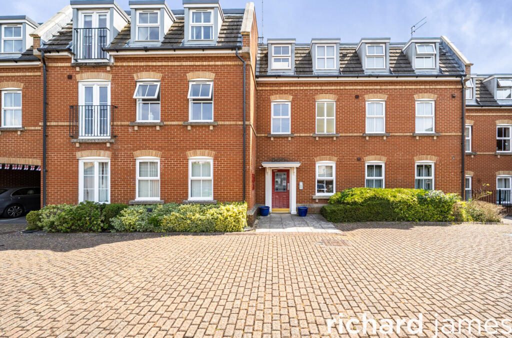 Property main image