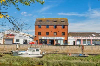 Property on Rolle Quay, EX31 1JE