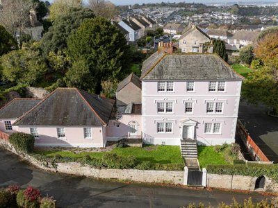 Property on PL9 9NR
