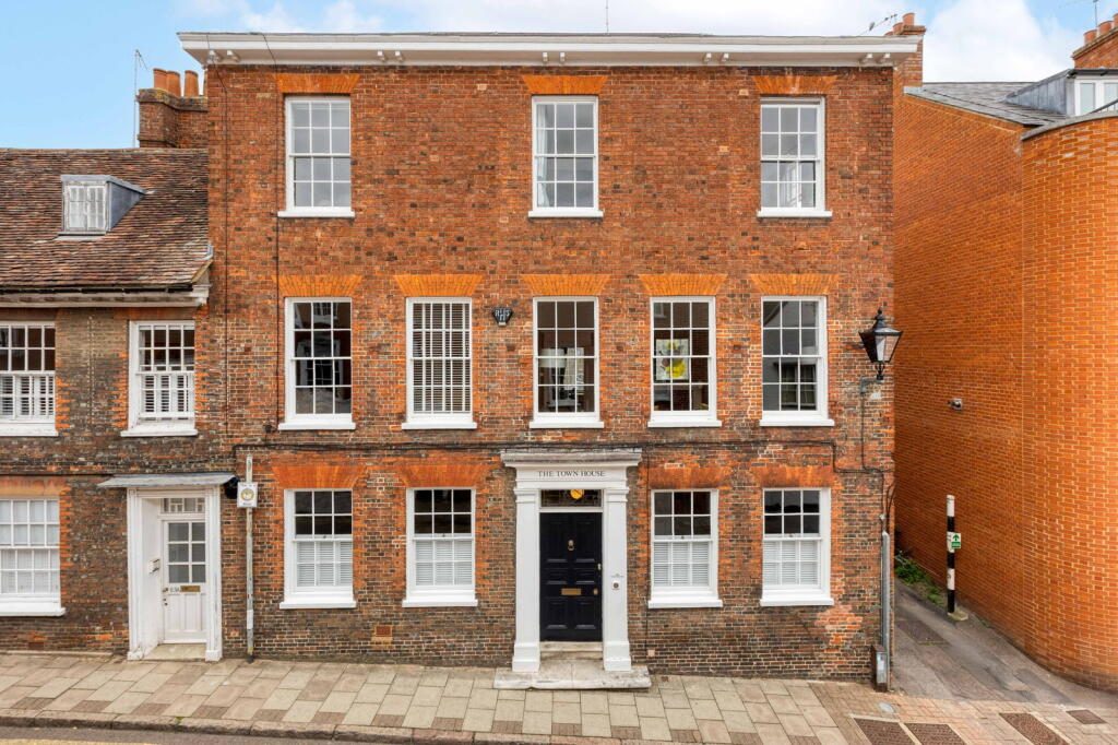 Property main image