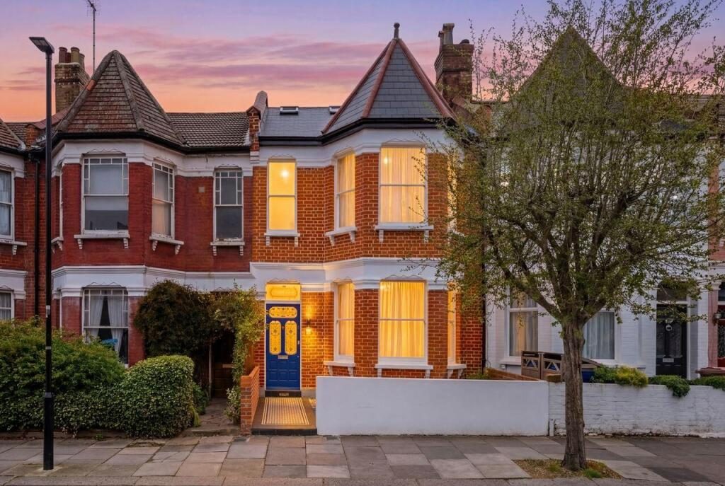 Terraced House