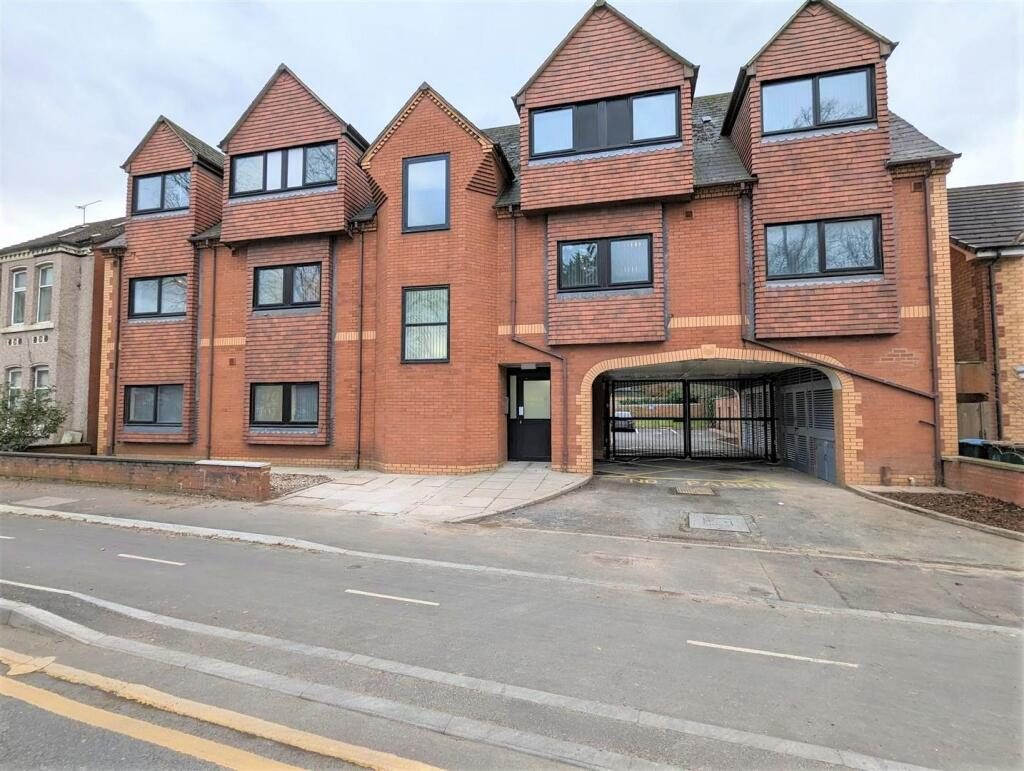 Property main image