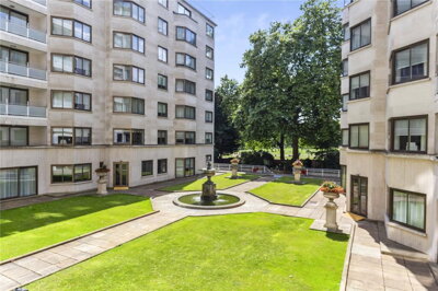 Property on SW1A 1RJ