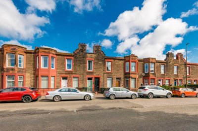 Property on Piersfield Terrace, EH8 7BW