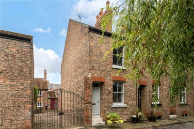 Property on Canal Road, HG4 1QN
