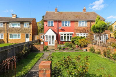 Property on Bath Road, UB7 0EE