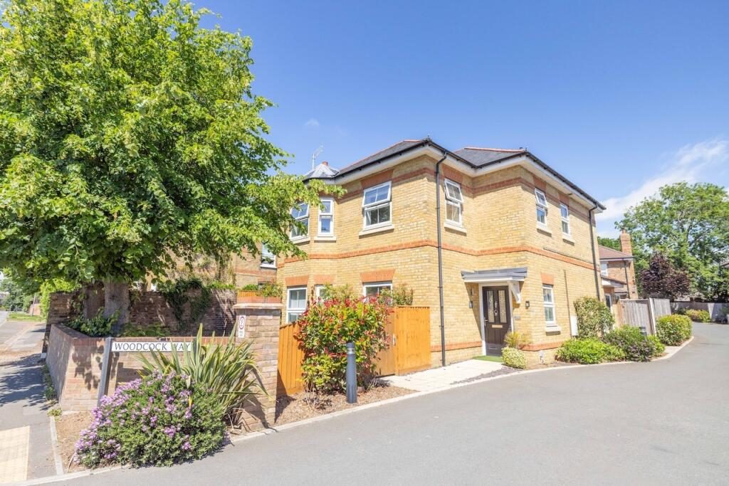 Property main image