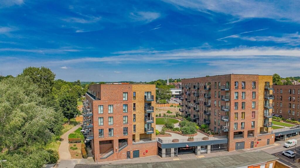 Property main image