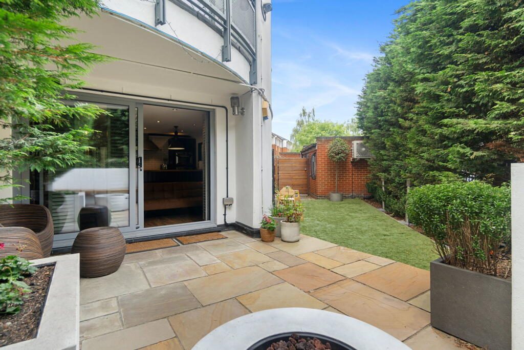 Property main image