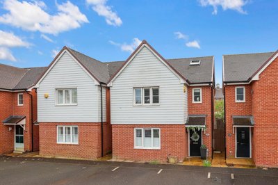 Property on Peach Road, RH6 8NF