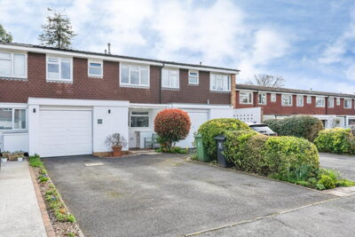 Property on Green Lane Close, KT14 7DW