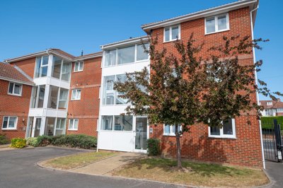 Property on Havant Road, PO6 2QA