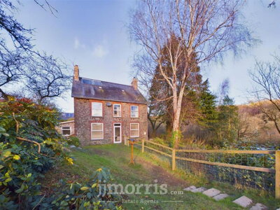 Property on SA43 3BU