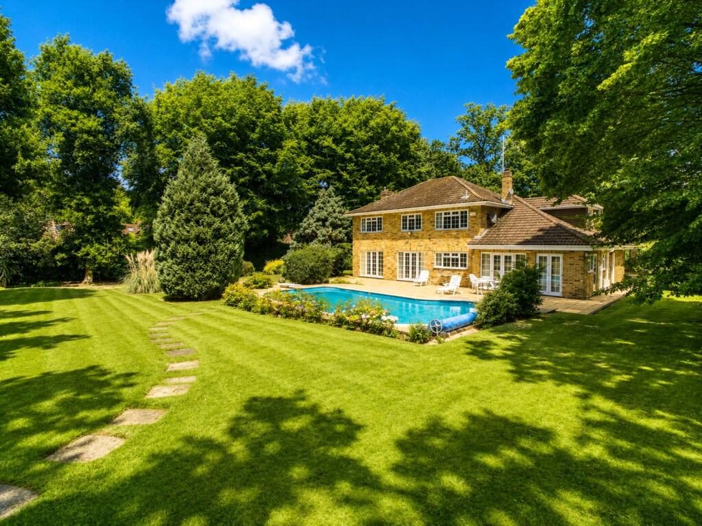 Property main image