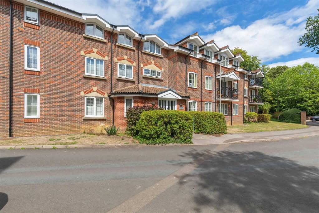 Property main image