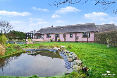 Property on SA43 1RW