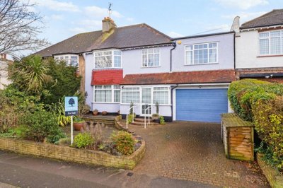 Property on SM5 3HA