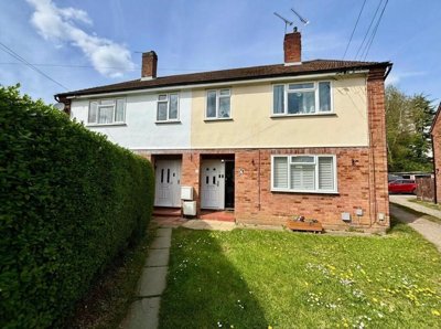 Property on Bardeswell Close, CM14 4TJ