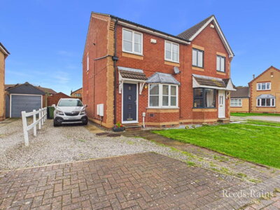 Property on Waterland Close, HU12 8QE