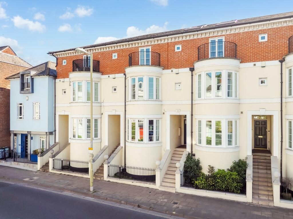 Terraced House