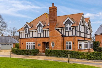 Property on Petwood Oaks, LN10 6AH