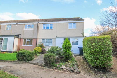 Property on Spruce Hill, CM18 7SR