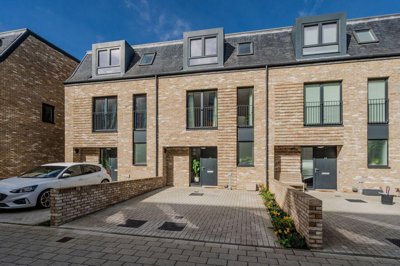 Property on South Carron Wynd, EH6 7FW