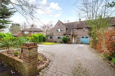 Property on Paxton Gardens, GU21 5TR