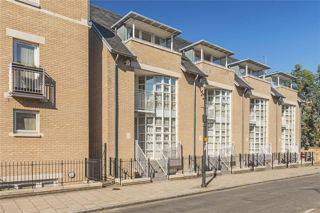 Terraced House