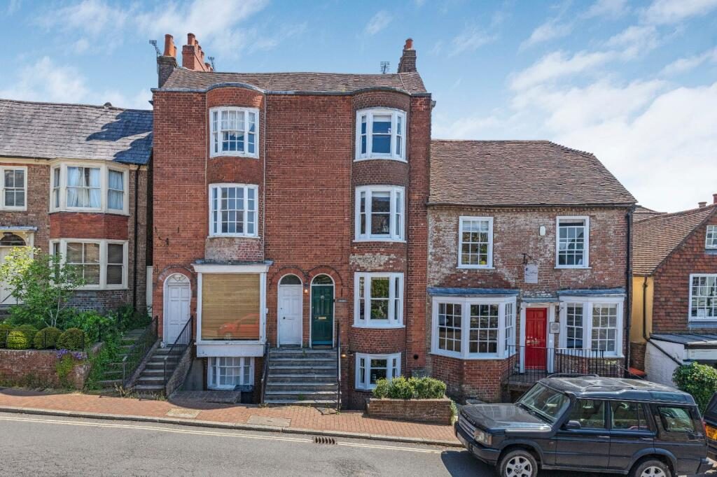 Terraced House
