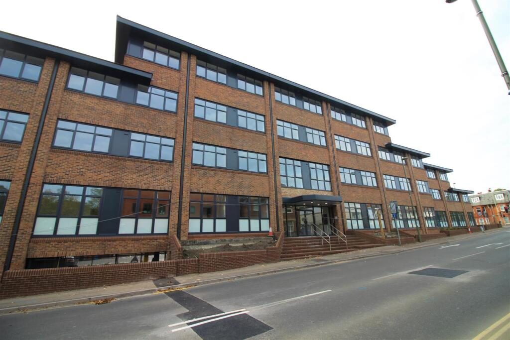 Property main image