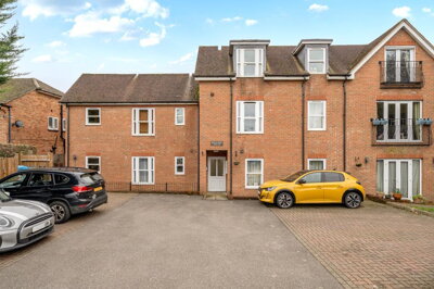 Property on GU19 5DA