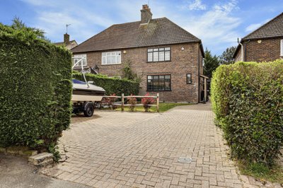 Property on Sunnybank, CR6 9ST