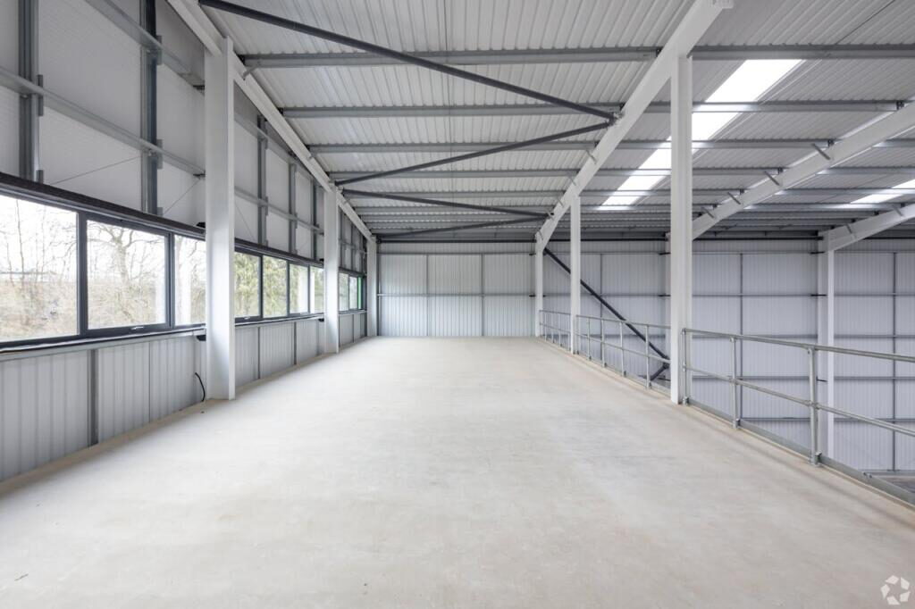 Distribution Warehouse