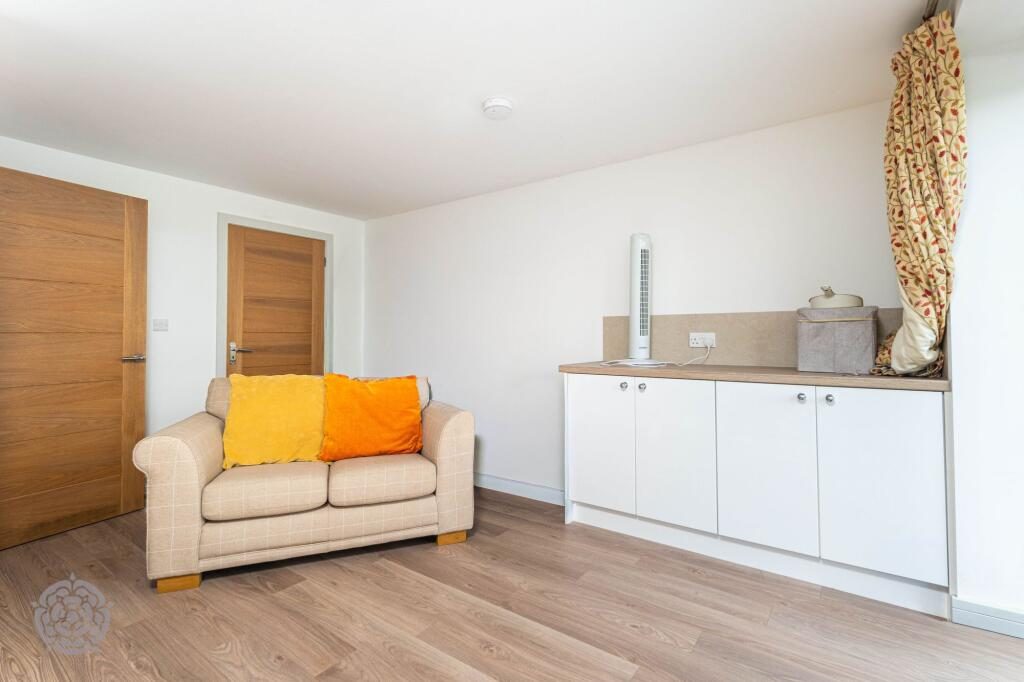 Thumbnail 16