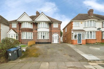 Property on Barrows Lane, B26 1SE